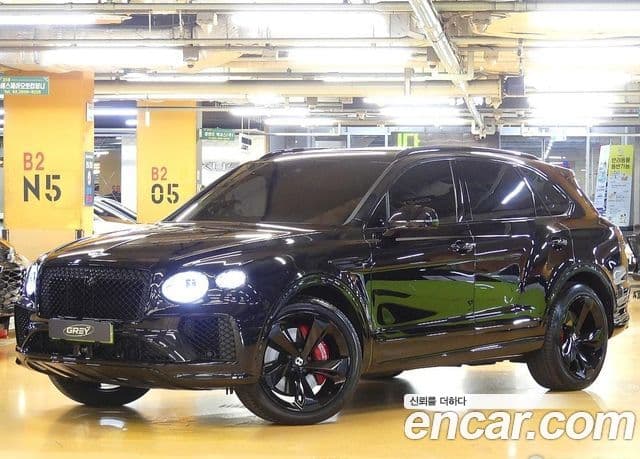 Bentley Bentayga 2025 — Photo 1/20