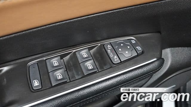 Renault Samsung SM6 2023 — Фото 13/20