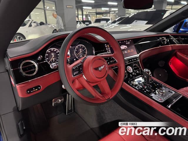 Bentley Continental GT 2022 — Photo 16/16