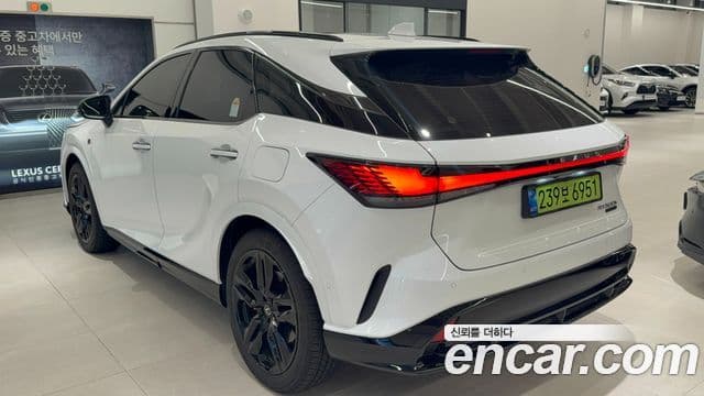 Lexus RX500h 2025 — Photo 13/14