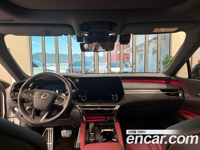Lexus RX500h 2025 — Photo 1/14