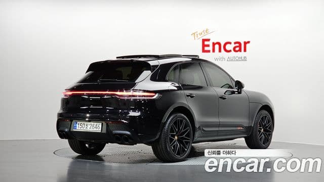 Porsche Macan 2023 — Фото 2/20