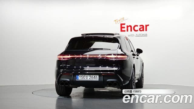 Porsche Macan 2023 — Фото 4/20