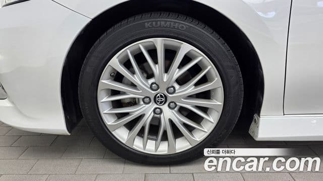 Toyota Camry 2019 — Şəkil 3/20
