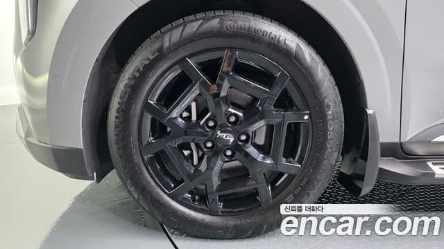 Kia Carnival 2024 — Photo 7/37