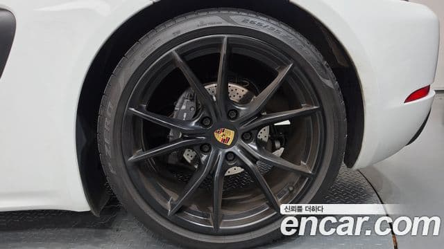 Porsche 718 Cayman 2019 — Şəkil 21/36