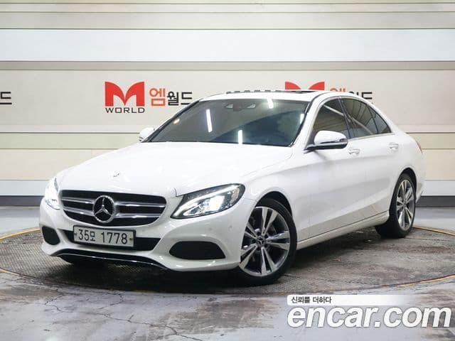 Mercedes-Benz C-Class 2018 — ფოტო 13/20