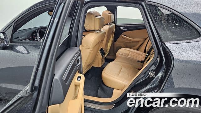 Porsche Macan 2018 — ფოტო 12/20
