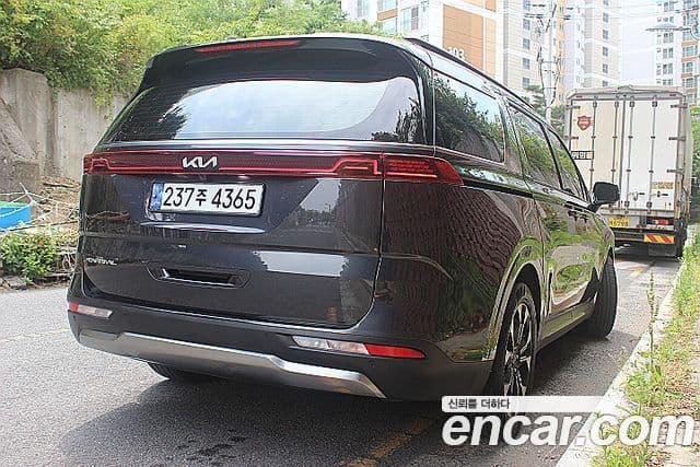 Kia Carnival 2023 — Şəkil 3/20