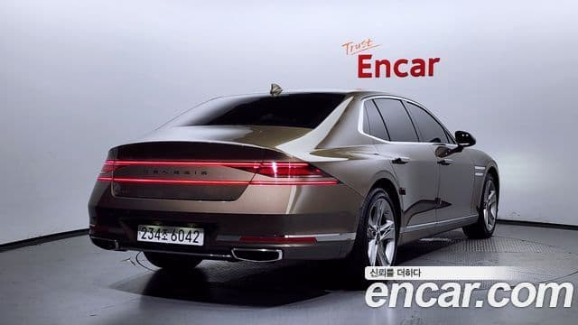 Genesis G90 2022 — ფოტო 10/20