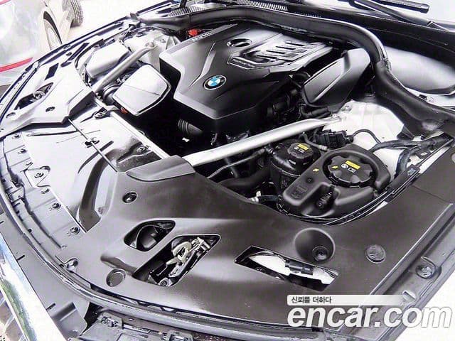 BMW 5 Series 2021 — ფოტო 5/20