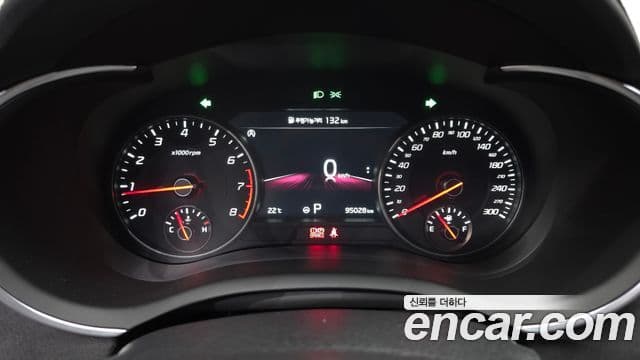 Kia Stinger 2022 — Şəkil 8/20
