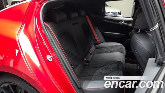 Kia Stinger 2022 — Şəkil 12/20