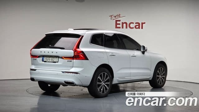 Volvo XC60 2021 — Şəkil 2/20