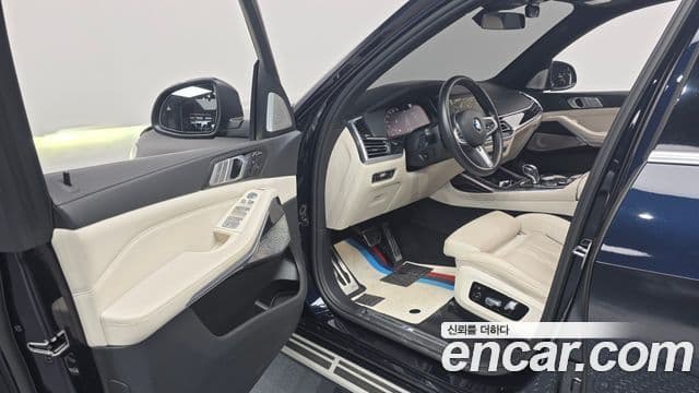 BMW X7 2021 — фото 11 из 20