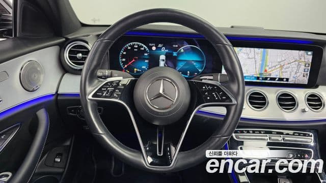 Mercedes-Benz E-Class 2021 — ფოტო 13/20