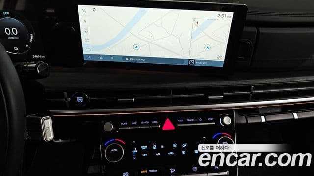 Hyundai Santa Fe 2023 — Şəkil 14/20