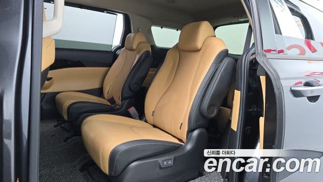 Kia Carnival 2020 — ფოტო 12/20