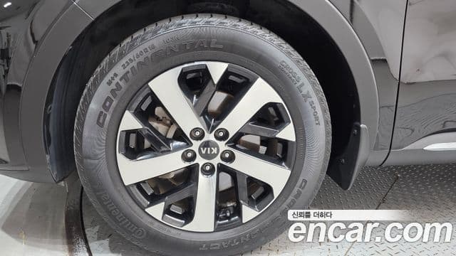 Kia Sorento 2021 — фото 5 из 20