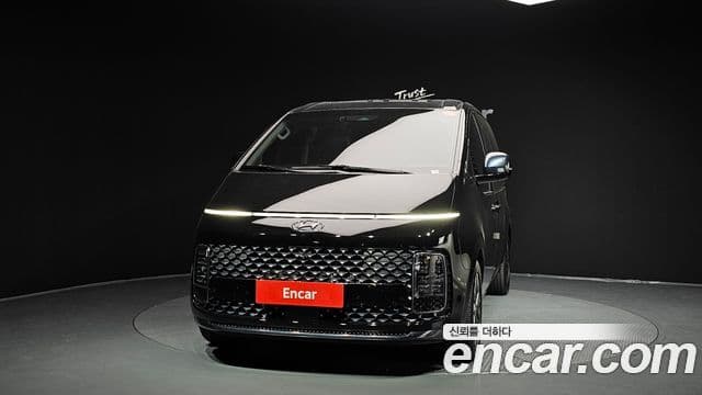 Hyundai Staria 2022 — ფოტო 3/20