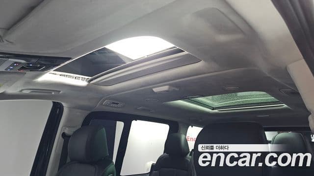 Hyundai Staria 2022 — ფოტო 18/20
