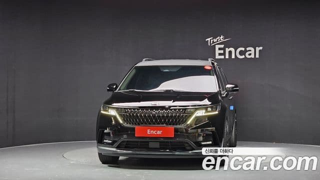 Kia Carnival 2021 — ფოტო 3/20