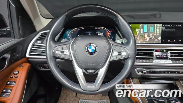 BMW X5 2021 — ფოტო 13/20