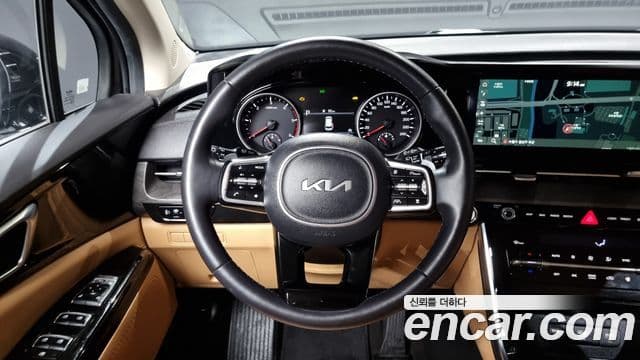 Kia Carnival 2023 — Şəkil 13/20