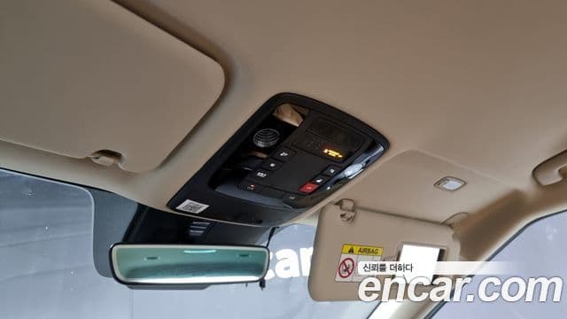 Kia Carnival 2023 — Şəkil 18/20
