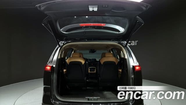 Kia Carnival 2023 — Şəkil 20/20