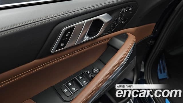 BMW X6 2022 — ფოტო 16/20
