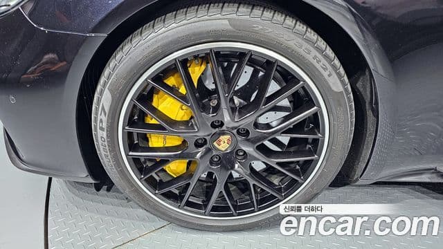 Porsche Panamera 2021 — фото 4 из 19