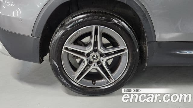 Mercedes-Benz GLB-Class 2022 — Şəkil 4/18