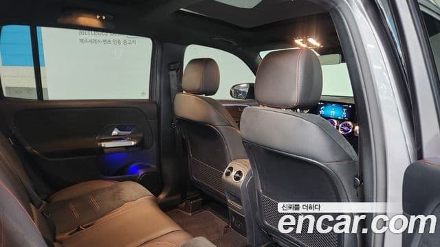 Mercedes-Benz GLB-Class 2022 — Şəkil 9/18