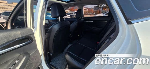 Kia Seltos 2022 — Şəkil 15/20