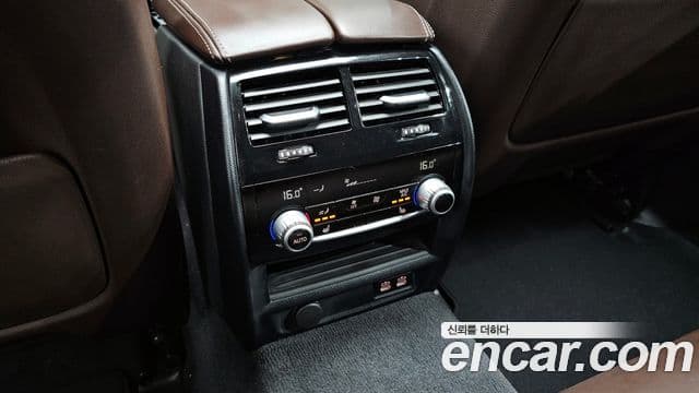 BMW 5 Series 2020 — Şəkil 18/20