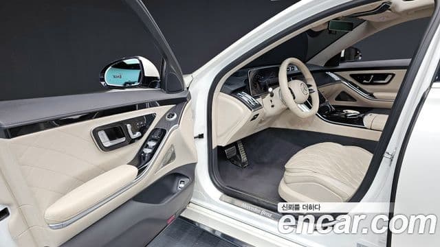 Mercedes-Benz S-Class 2021 — Photo 12/20
