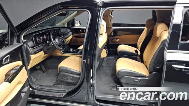 Kia Carnival 2020 — ფოტო 10/20