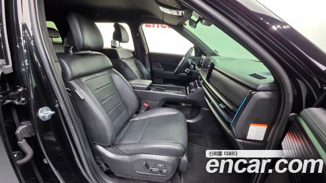 Hyundai Santa Fe 2023 — фото 10 из 20