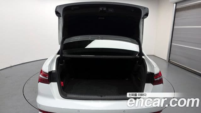 Audi A6 2021 — фото 20 из 20