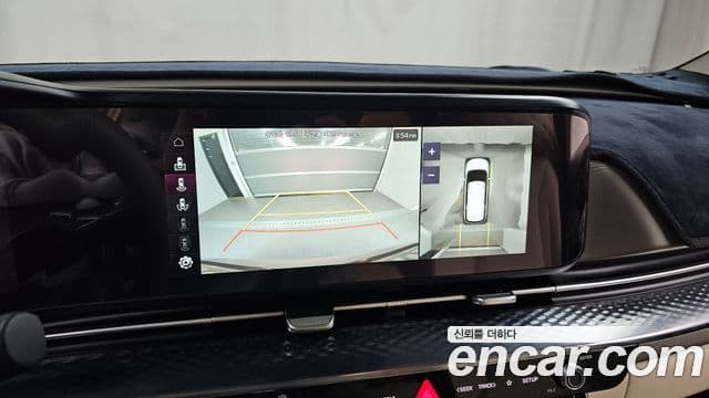 Kia Carnival 2021 — ფოტო 15/20