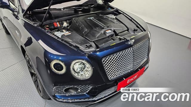 Bentley Bentayga 2020 — фото 6 из 20