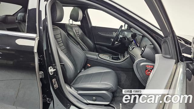 Mercedes-Benz E-Class 2021 — ფოტო 10/20