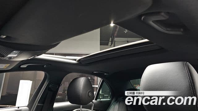 Mercedes-Benz E-Class 2023 — Şəkil 17/20