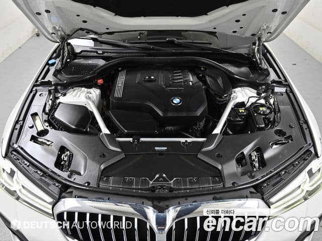 BMW 5 Series 2022 — ფოტო 15/20