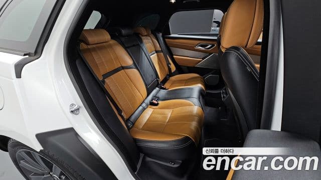 Land Rover Range Rover Velar 2020 — фото 12 из 20