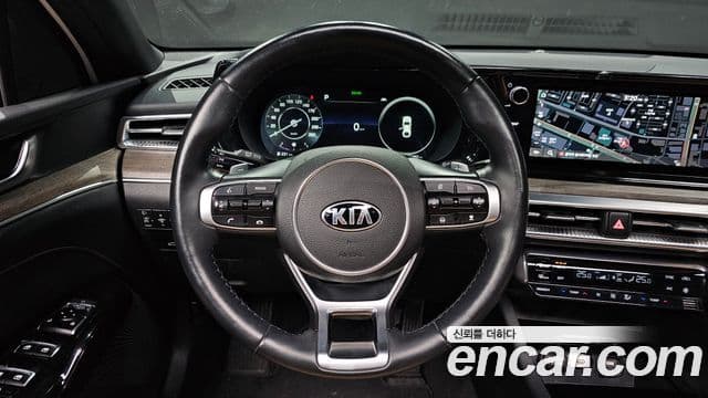 Kia K5 2020 — ფოტო 12/20