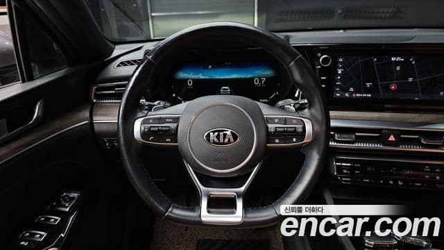 Kia K5 2020 — ფოტო 13/20