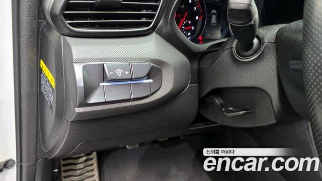 Hyundai Veloster 2019 — ფოტო 14/20