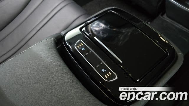 Genesis Electrified G80 2021 — Şəkil 19/20
